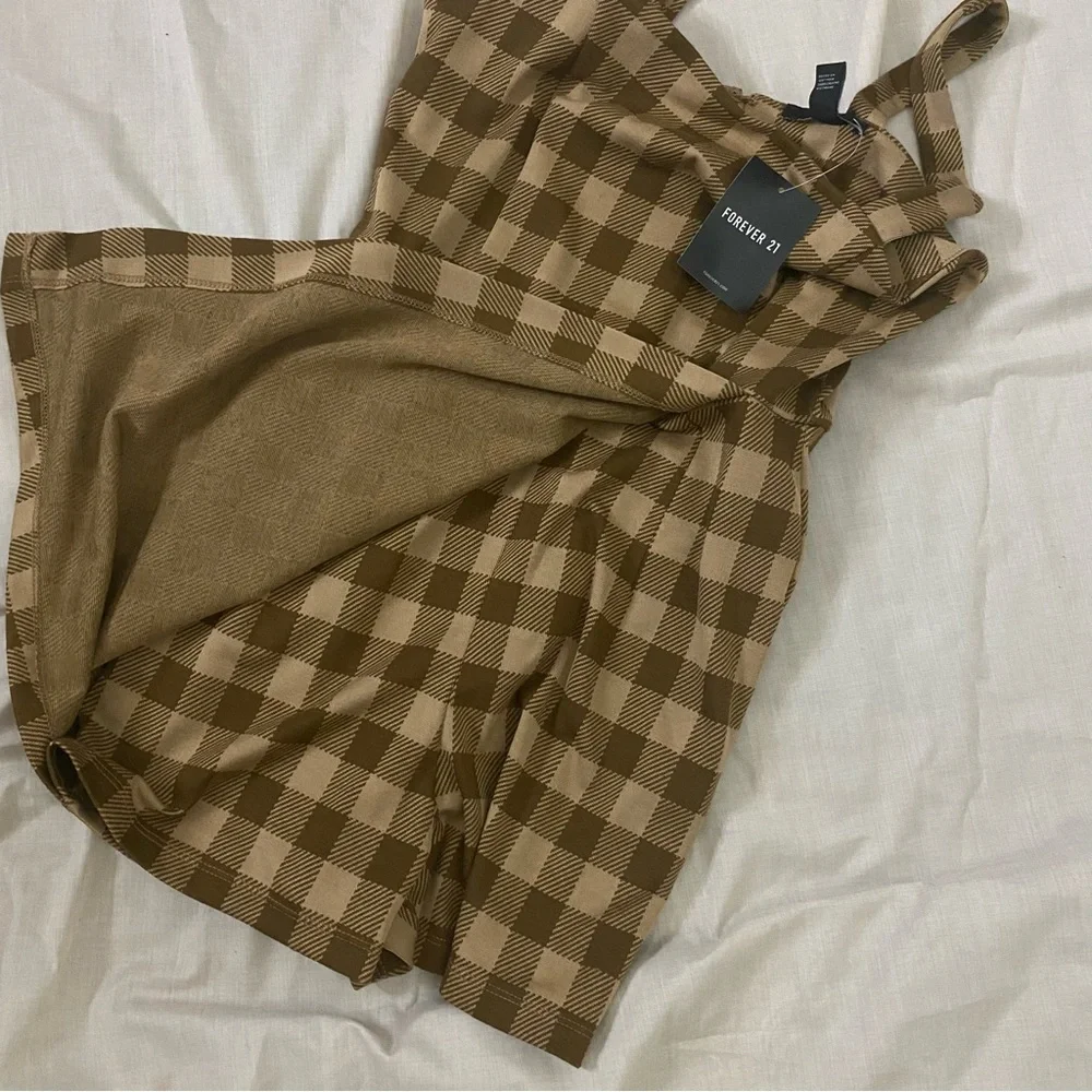 Romper - Picture 2 of 3